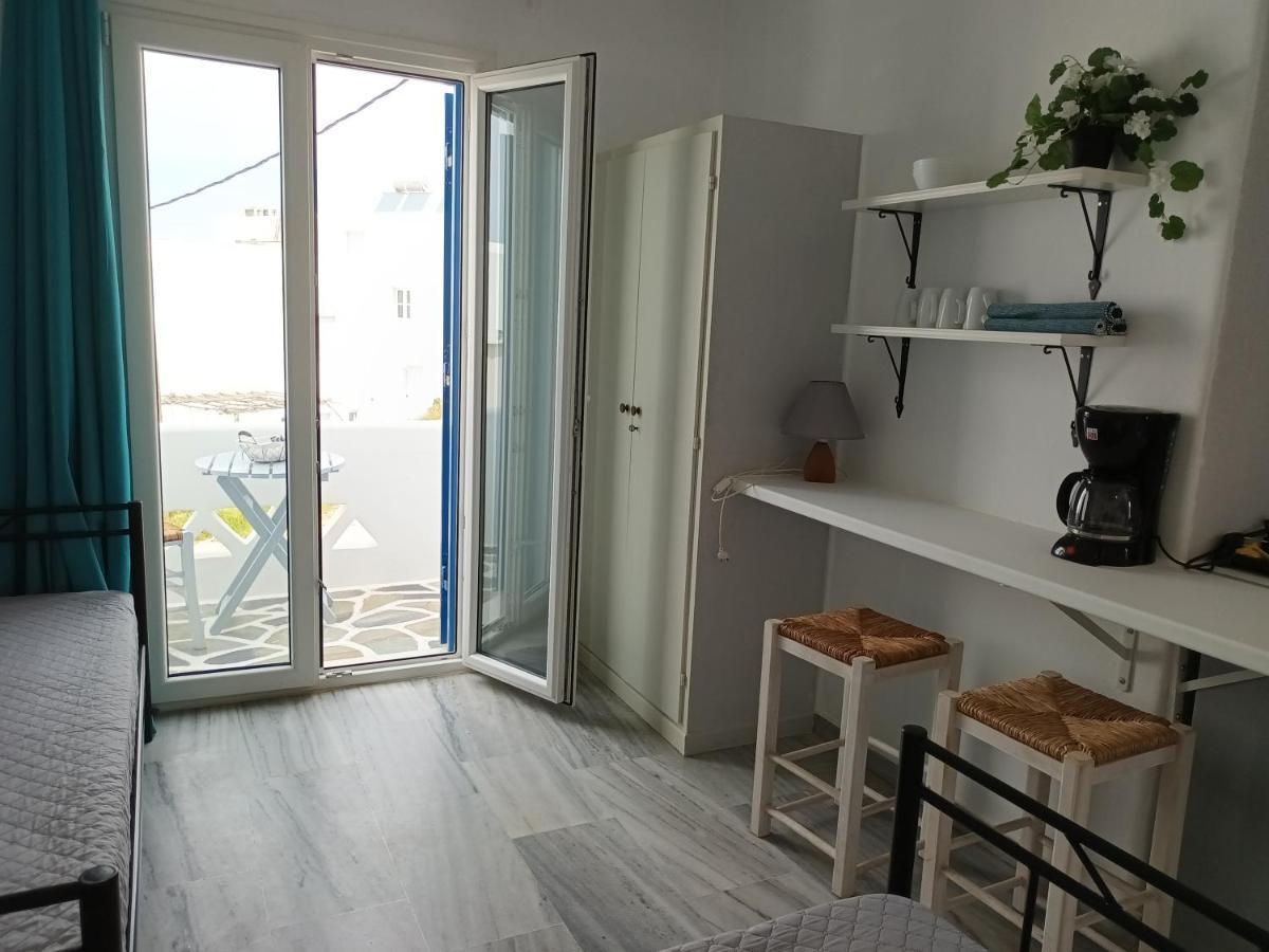 Athina'S Blue Studios 纳乌萨 外观 照片